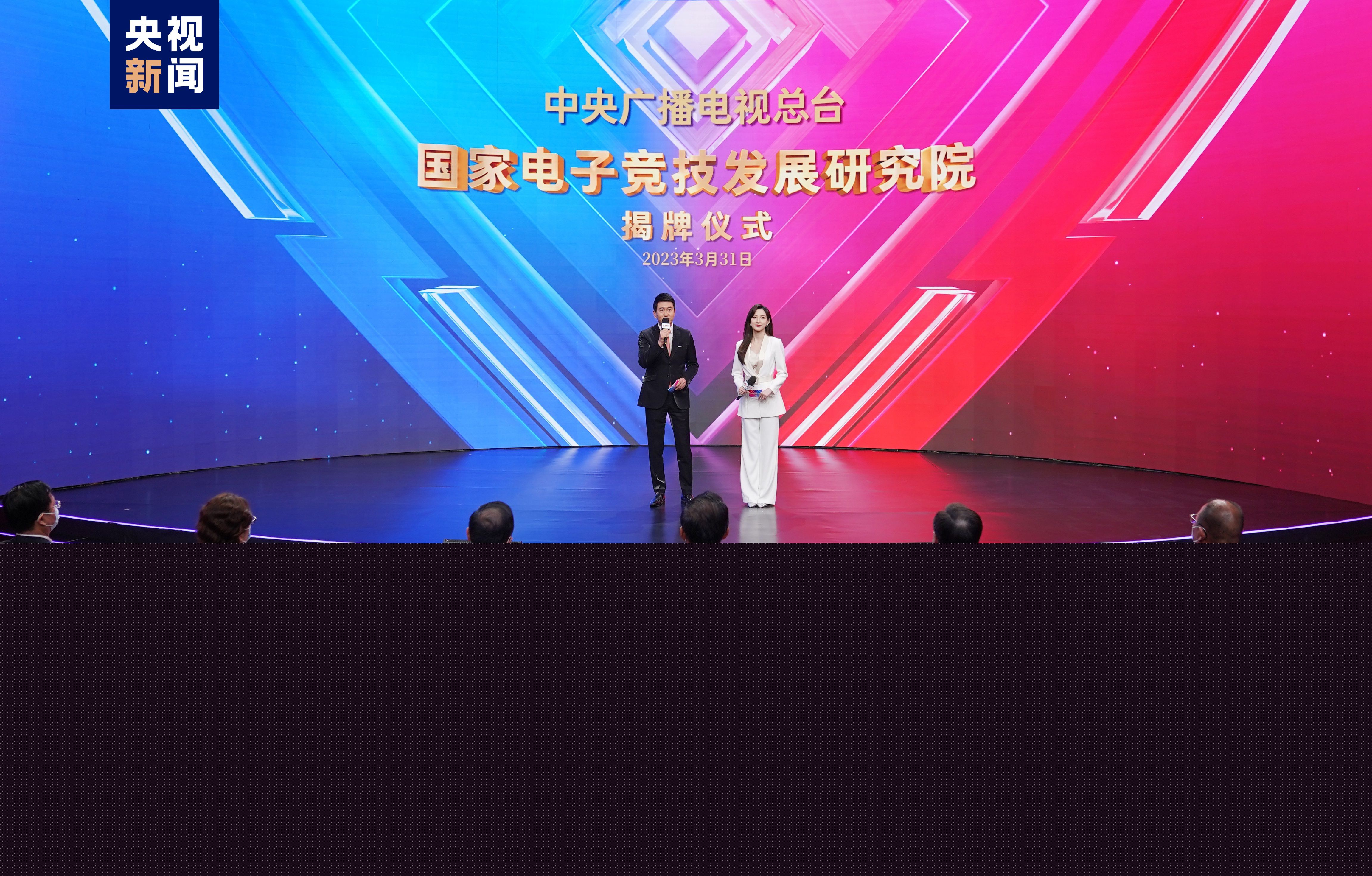 网球拍底胶怎么贴牢固点